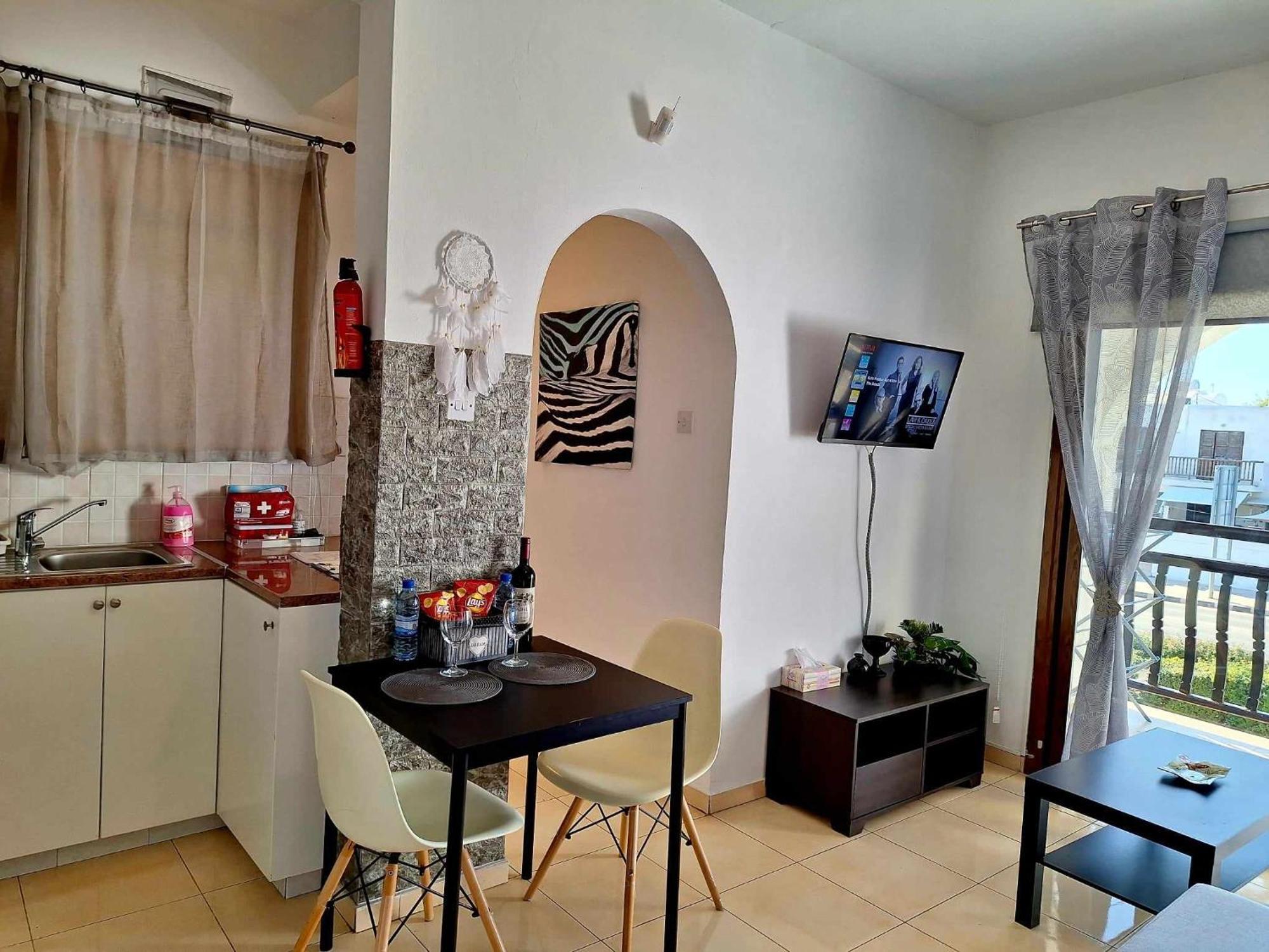Kato Paphos Apt 400M To The Beach ภายนอก รูปภาพ